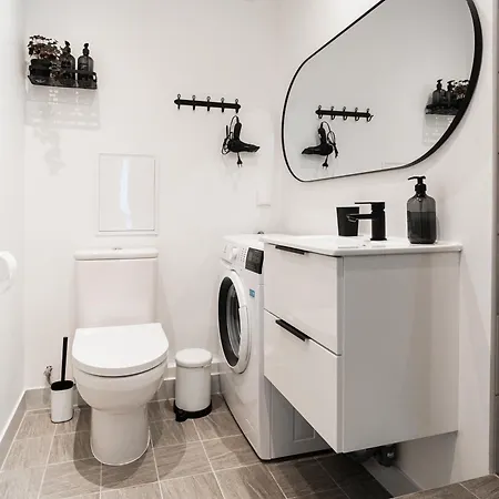 Apartment Center Maneezi