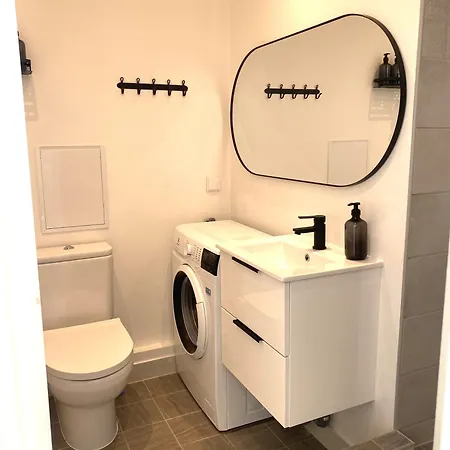 Center Maneezi Apartamento Talin